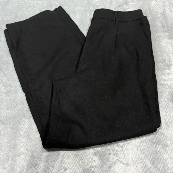 Old NavyExtra High-Waisted Taylor Wide-Leg Trouser Pants - Picture 4 of 8